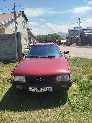 Унаа: Audi 80: 1988 г., 1.8 л, Кол менен иштөөчү, Бензин, Седан — 3