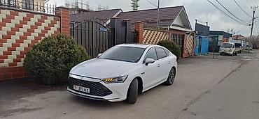 byd e9 1: BYD Qin: 2022 г., 1.5 л, Автомат, Гибрид, Седан — 1