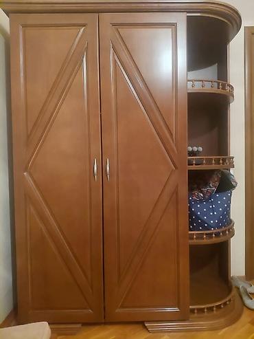 skaf dolab: Dəhliz dolabı – 2 ədəd. Hər biri 150₼. Ünvan: Nəsimi & Rumi — 1