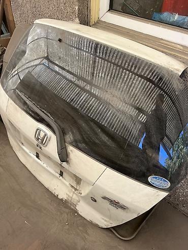 Крышка багажника (пятая дверь) Honda Fit/Jazz GD1–GD3 - Оригинальная