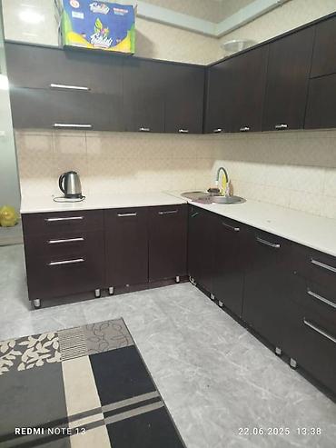 brk group: 3 комнаты, 78 м², 106 серия улучшенная, 8 этаж, Косметический ремонт — 3
