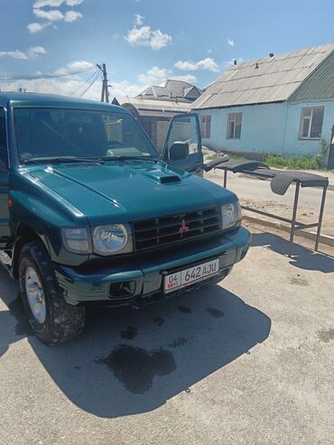 Mitsubishi: Mitsubishi Pajero: 2002 г., 2.5 л, Механика, Дизель, Внедорожник