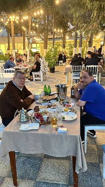 qoz: Metal ayaqlı dekorativ qablar dəsti - 3 ədəd şık dekor qab: biri — 4