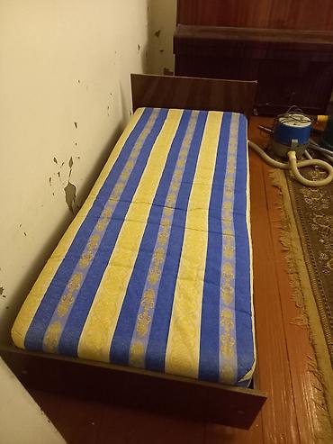 divan carpayi: Salam tek neferlik kravat 5 ededir tecili satilir riyal alan gelib — 3
