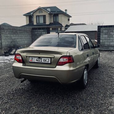 Daewoo: Daewoo Nexia: 2011 г., 1.5 л, Механика, Бензин, Седан