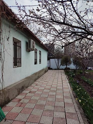 Продажа коттеджей и домов: Продается дом в хорошем районе города (район Жибек-Жолу/Лермонтова), с — 4