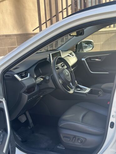 Toyota: Toyota RAV4: 2023 г., 2.5 л, Автомат, Гибрид, Внедорожник — 6