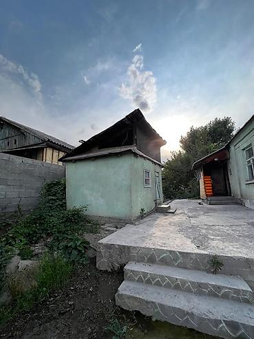 Продажа коттеджей и домов: Жилой дом с приусадебным участком. 4-х комнатный дом, долгосрочная — 2