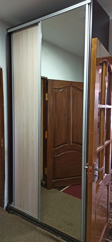 шкаф 3 дверный с зеркалом: Шифоньер Шкаф, Для одежды, Б/у