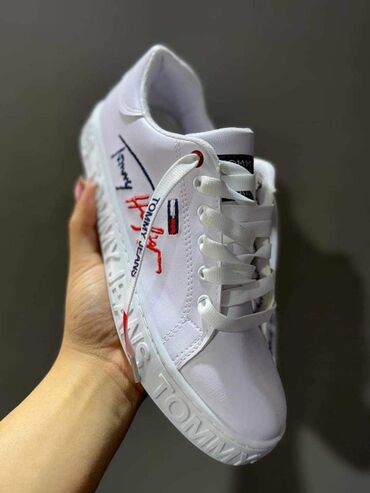 adidas patike prevrnuta koza: Tommy Hilfiger, 44, color - White