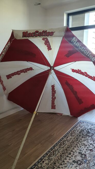 садовый зонт: Продаю пляжный зонтик, большой размер диаметром 2 метра, высотой 2,40