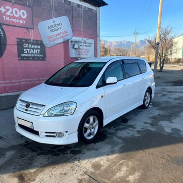 Toyota: Toyota Ipsum: 2002 г., 2.4 л, Автомат, Газ, Минивэн