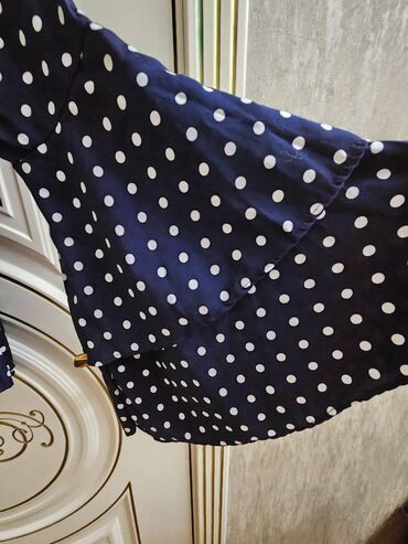 Köynək və bluzalar: Herbiri 5 AZN, YENIDIR -da lalafo.az — 8 Köynək və bluzalar: Herbiri 5 AZN, YENIDIR — 8