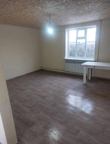 кортеж кара балта: 20 м², 1 комната, Забор, огорожен