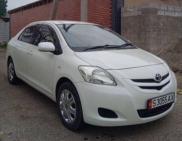 Toyota: Toyota Belta: 2006 г., 1.3 л, Вариатор, Бензин, Седан