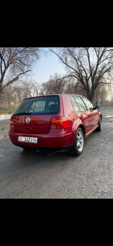 Volkswagen: Volkswagen Golf: 2000 г., 2 л, Механика, Бензин, Седан