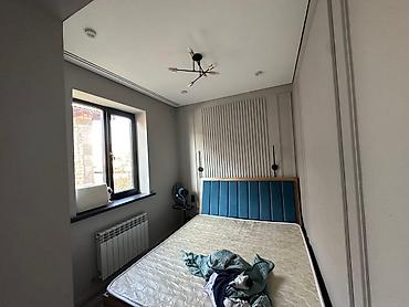 Продажа коттеджей и домов: Просторная кухня‑гостиная и комната с современным ремонтом. Кухня: - — 8