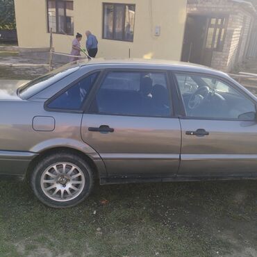 продаю хюндай саната: Volkswagen Passat: 1994 г., 1.8 л, Механика, Бензин, Седан