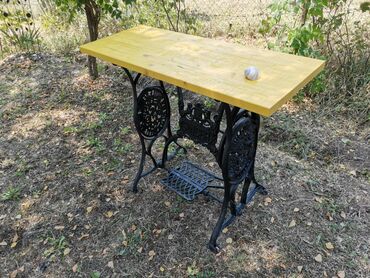 zenske krem pantalone m: Table for garden, Wood, color - Yellow, Used