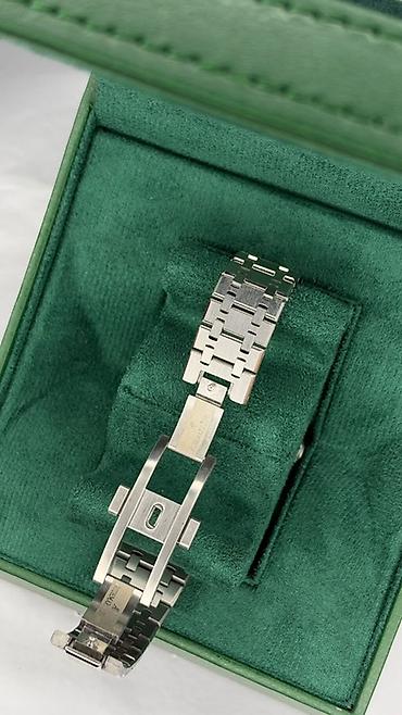 dizel saat: Audemars Piguet üslubunda yaşıl siferblatlı qol saatı. Saatın dizaynı — 4
