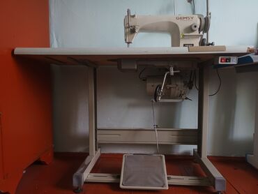 швейный машинки бу: Швейная машина