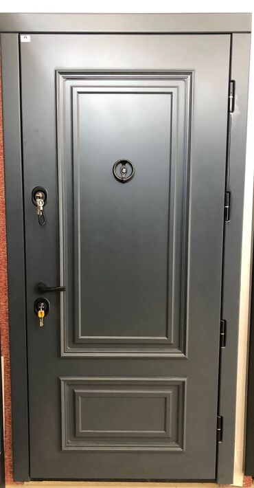 Giriş qapıları: Bu qapılar müasir dizaynı və davamlı materialları ilə seçilir. Evinizə — 4