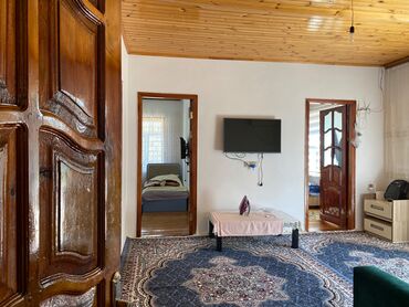 Həyət evləri və villaların satışı: 4 otaqlı, 102 kv. m, Kredit yoxdur, Orta təmir — 24