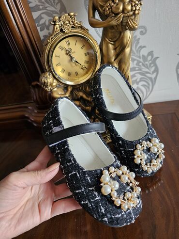 Детская обувь: Продаю обувь для девочки. Обувь новая или в идеальном состоянии ( 1-2 — 8