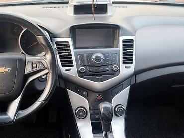 Chevrolet: Chevrolet Cruze: 2010 г., 1.8 л, Автомат, Бензин, Седан at lalafo.kg — 6 Chevrolet: Chevrolet Cruze: 2010 г., 1.8 л, Автомат, Бензин, Седан — 6