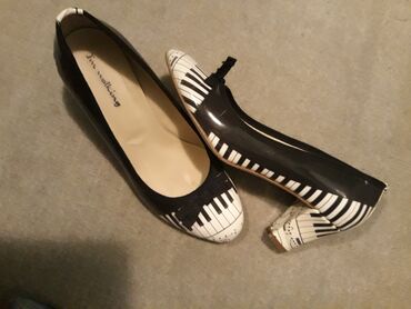 crna cipkana haljina i cipele: Salonke, 36