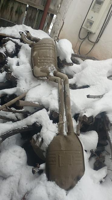 Другие детали кузова: Продается Мерседес е 210 и его запчасти тоже есть один мерс 90 % почти — 10