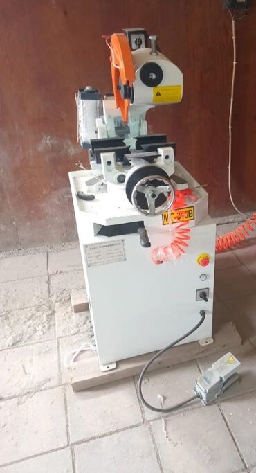 Tikinti daşları: Metall kəsmə dəzgahı – stasionar diskli kəsici - Güclü elektrik