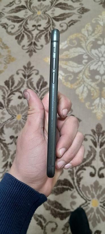 Apple iPhone: IPhone 11, Qara, Face ID — 6