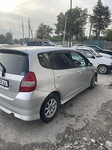 Honda Fit: 2002 г.