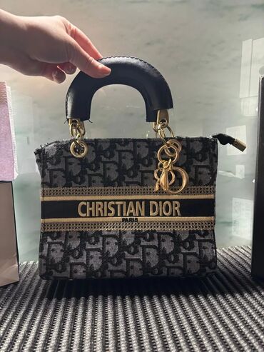 Torbe: Elegantna torbica, Christian Dior