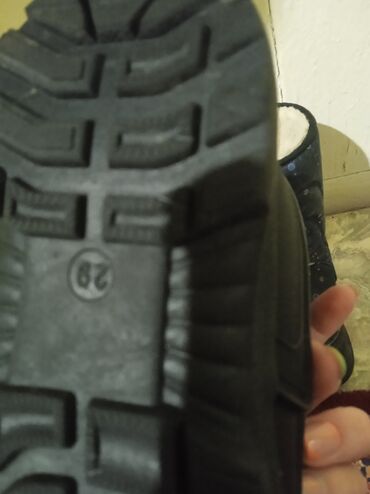 Ботинки: ЛИСТАЙ!!!Продам игрушки и сапожки детские б/у Доска для рисования б/у at lalafo.kg — 3 Ботинки: ЛИСТАЙ!!!Продам игрушки и сапожки детские б/у Доска для рисования б/у — 3