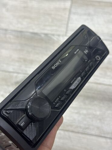 Магнитолы: Модель: Sony Dsx-A110U Б/У Характеристики: 1. 4 x 55 Вт 2. Режим