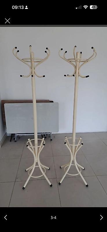 et mehsullari: Metaldan asqılar/üst geyim askısı (stasionar, floor-stand) - — 1