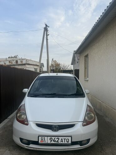 крутые машины: Honda Fit: 2004 г., Автомат