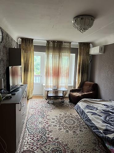 каинде: 3 комнаты, 80 м², 104 серия, 2 этаж — 4
