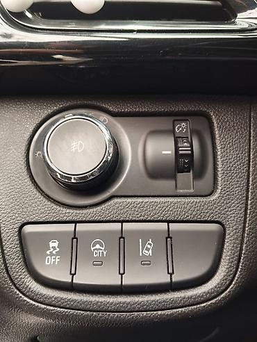 Chevrolet: Chevrolet Spark: 2018 г., 1 л, Вариатор, Бензин, Хэтчбэк — 9