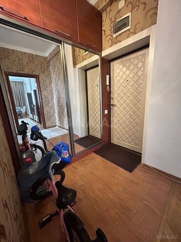 Çarpayılar: İşlənmiş, Kupe, 2 qapılı Düz dolab, Dəhliz dolabı, Azərbaycan