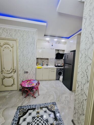 kiraye ev axtariram tecili: 3 комнаты, Новостройка, 68 м²
