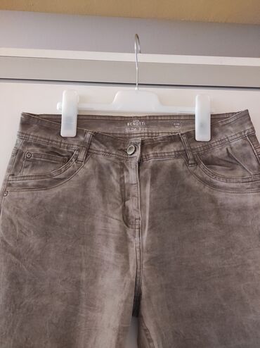 Pantalone: L (EU 40) — 4