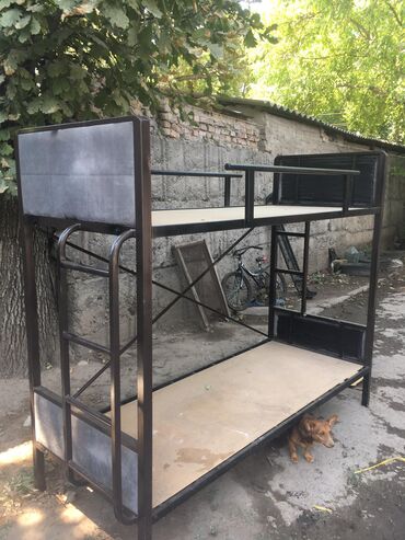 кровать бу ош: Балдар үчүн эки ярустуу, Колдонулган, Темир, түсү - Күмүш