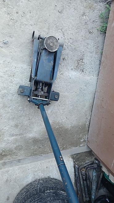 Avtomobil üçün alətlər: Hidravlik floor krikosu - Tip: Təkərli, hidravlik “floor jack” - — 1