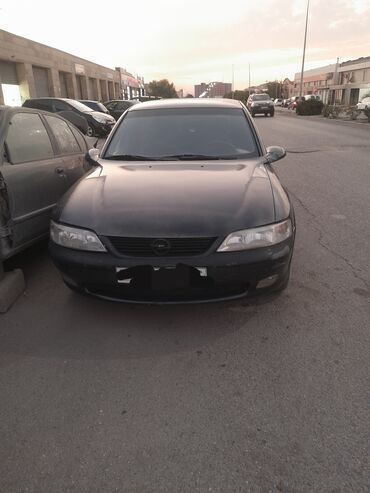 авто фольксваген поло: Opel Vectra: 1.8 l | 1997 il 15000 km Sedan
