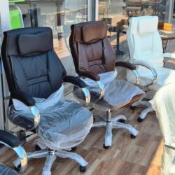 Ofis və oyun kresloları: Yeni, Təkərli, Qolları tənzimlənir, Dəri — 17