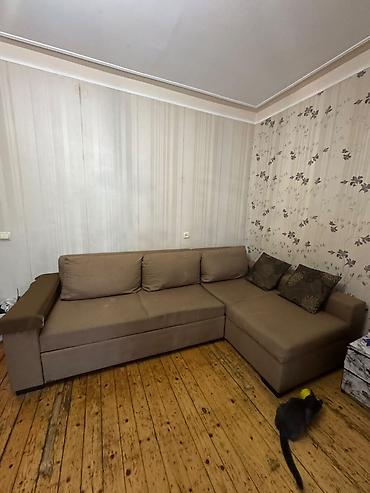 Madeyradan künc divan satılır 200₼. Heç bir problem yoxdur, köç səbəbi
