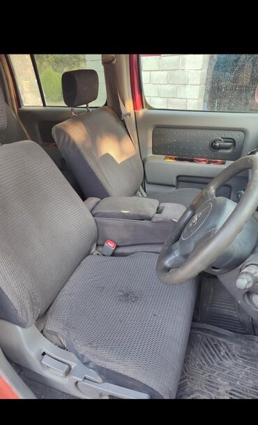 грузовой автомобиль: Nissan Cube: 2002 г., 1.4 л, Автомат, Бензин, Хэтчбэк